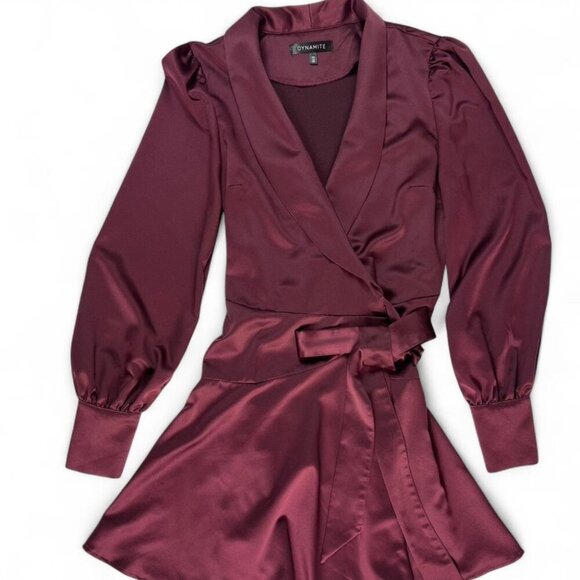 Dynamite burgundy dress, ties on the waist size small - Picture 1 of 2